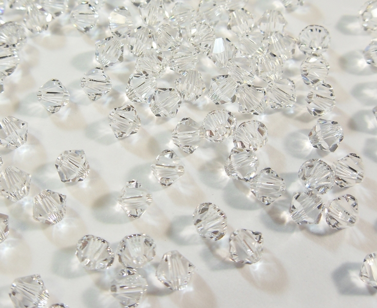 40 CRYSTAL 4mm SWAROVSKI KRISTALL PERLEN 5301 5328 DOPPELKEGEL RHOMBEN